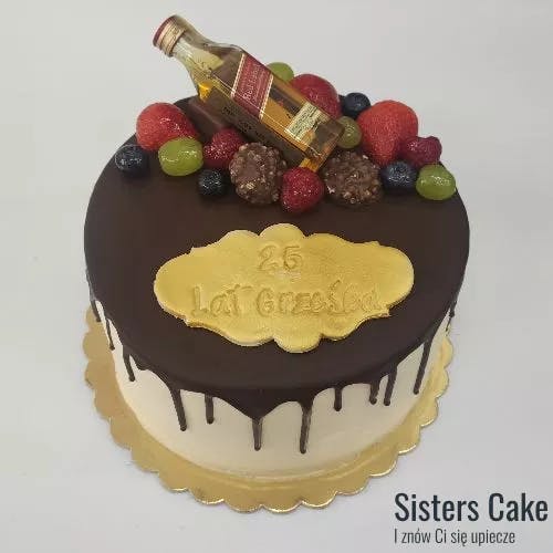 Tort na 25 urodziny z drip cake