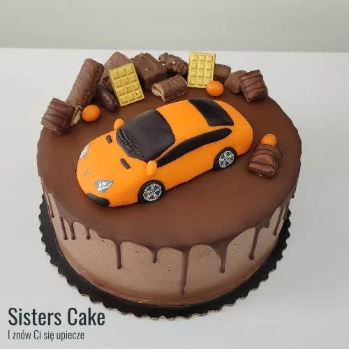 Tort z samochodem i słodyczami